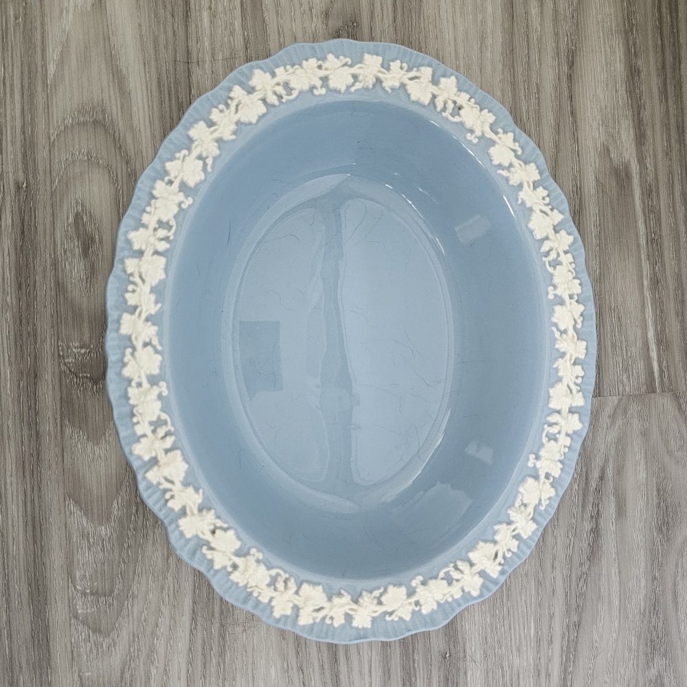 Wedgewood Queensware vintage 1960s vegetable serving plate Excellent condition